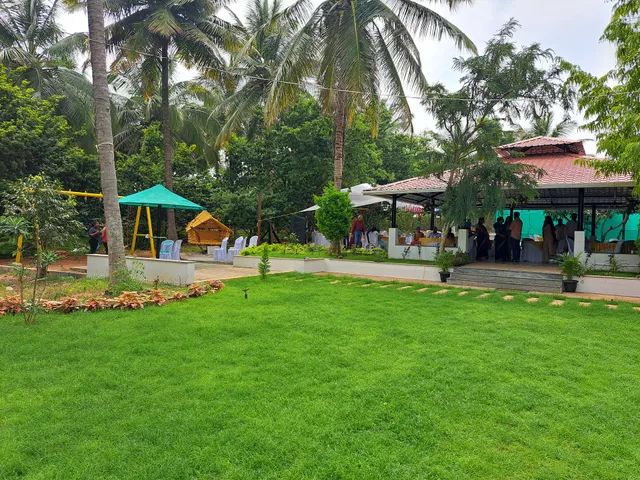 Vrindavan Retreat -SS Farm