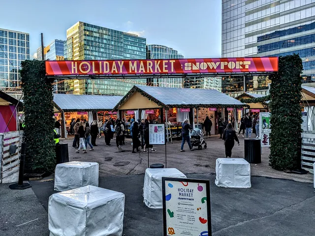 Seaport Summer Market