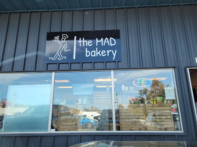 Apple Valley Pies Plus Outlet