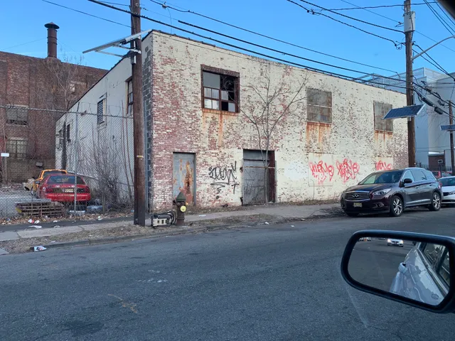 Urban Reniew Shelter