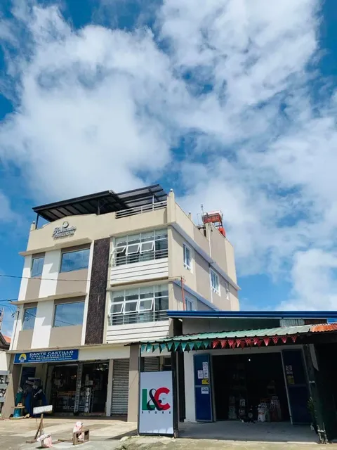 OYO 867 Roncales Travellers Inn