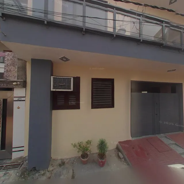 OYO 46964 Basera Guest House