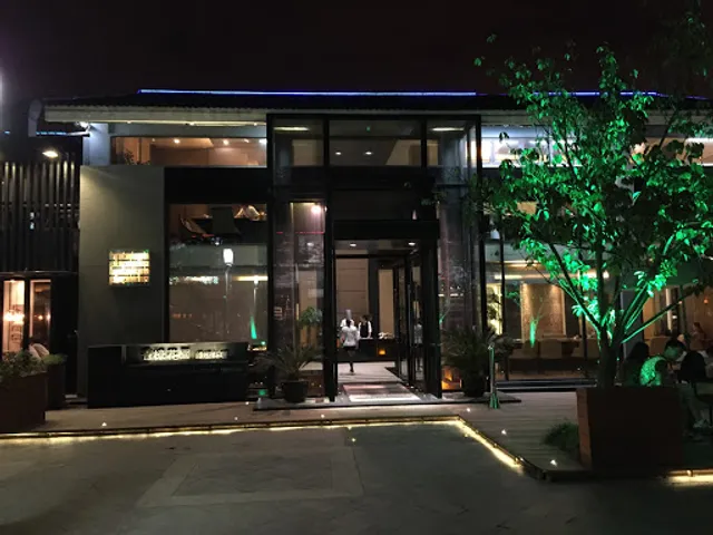 Fragrant Camphor Garden Teppanyak Cuisine