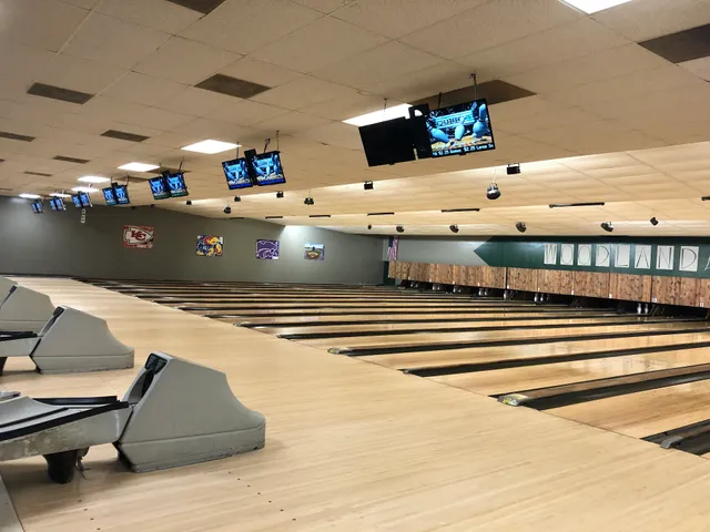 Branson Bowling - Lanes, Grill, Arcade