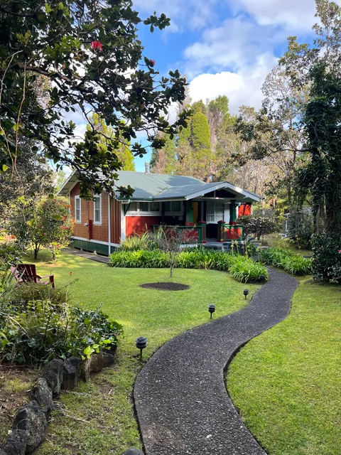 Volcano Teapot Cottage