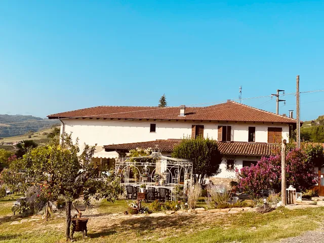 Agriturismo Tre colline in langa