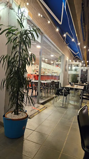 CAFETERIA & BAR D'LATO