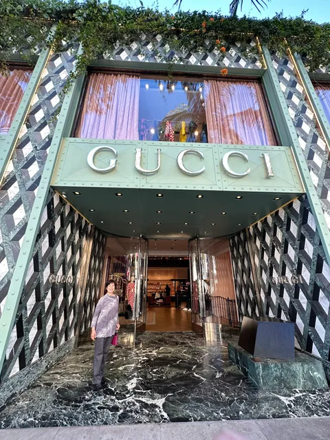 Gucci