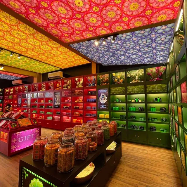 Spa Ceylon Mount Lavinia - Spa & Boutique