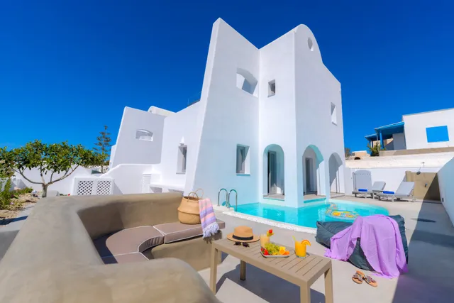 White Harmony Luxury Suites