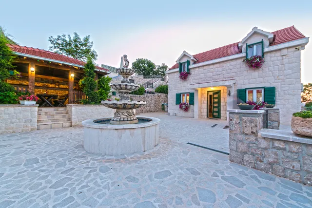 Villa Sound of Silence