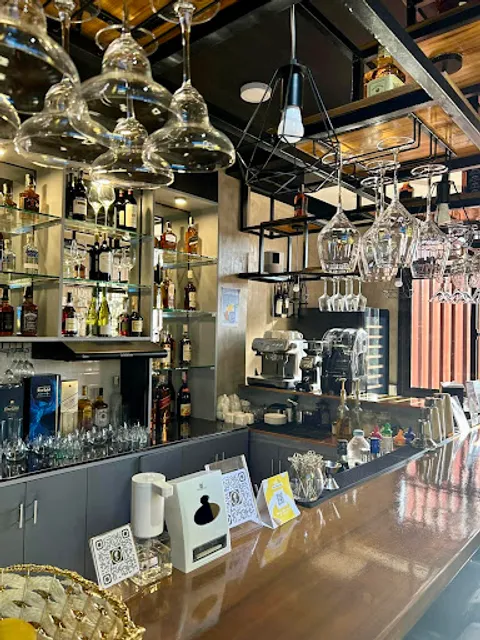 El Vino Compañero Bar and Cafe