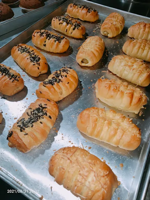 Pradipta bread & donut