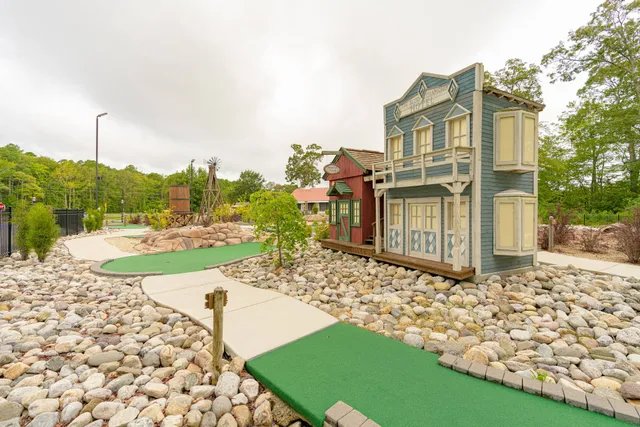 Sun Outdoors Frontier Town