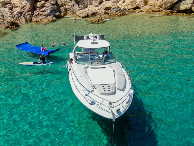 Papillon Yachts Rental