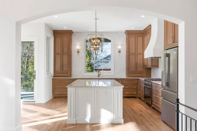 WoodHouse Cabinetry LLC