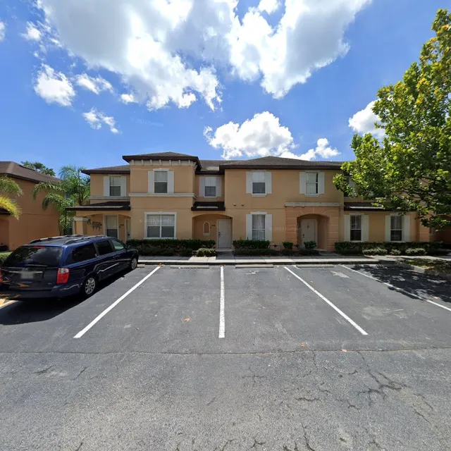 5724 Regal Oaks - Regal Managers