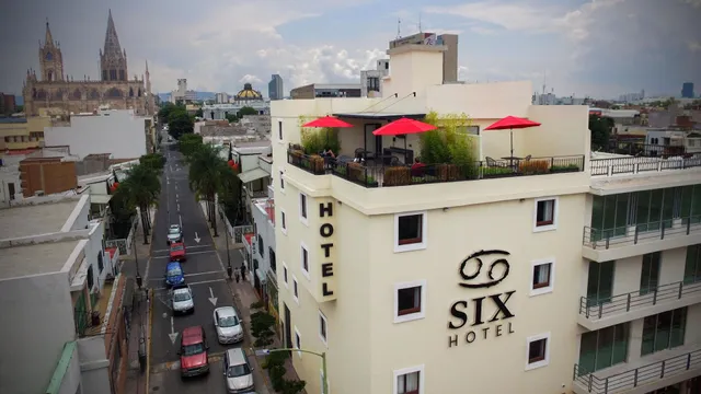 Six Hotel Guadalajara Expiatorio