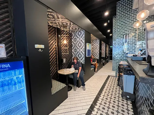 Moe'Mediterranean Grill