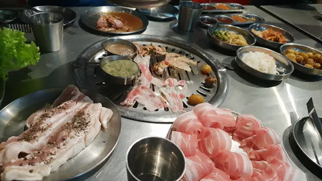 Samgyupsalamat