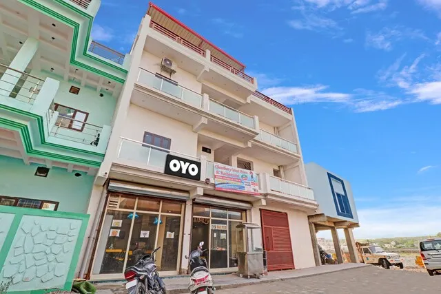 Chaudhary Guest House & Restaurant