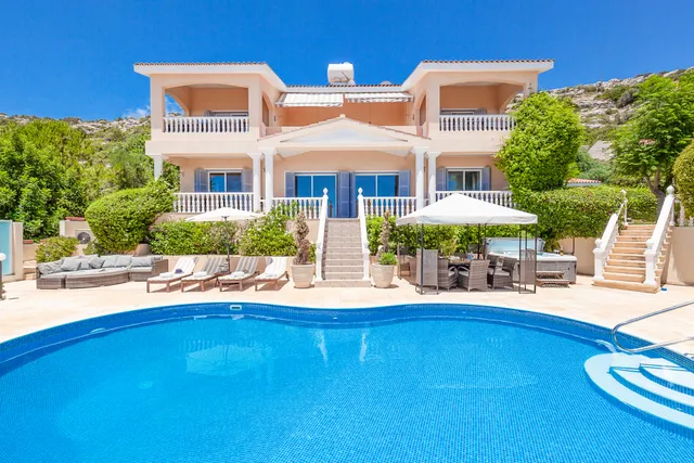 Captains Villa - Cyprus Villa Retreats