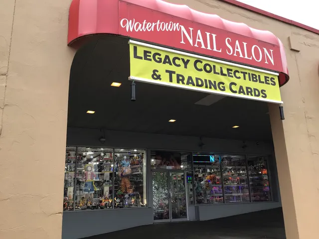 Legacy Collectibles & Toys