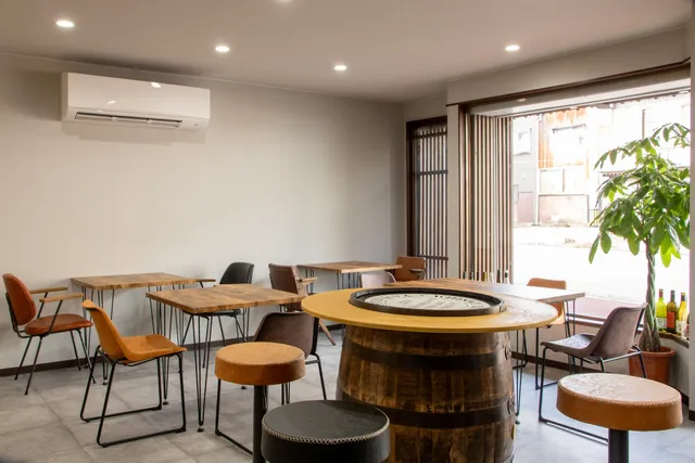 遍く ナチュラルワインと地酒の酒場