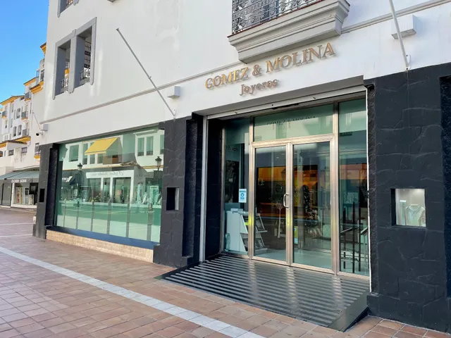Gomez & Molina Pto.Banus