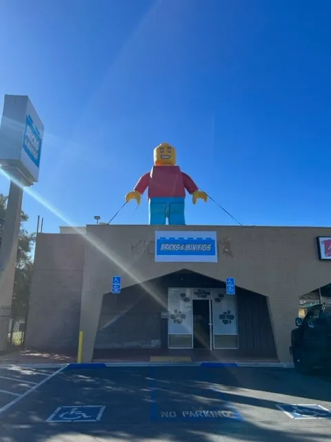 Bricks & Minifigs Whittier