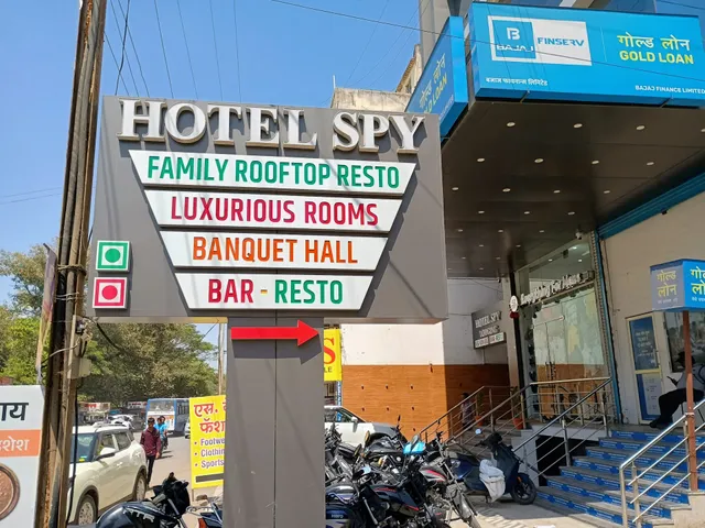 Hotel Spy Lodging