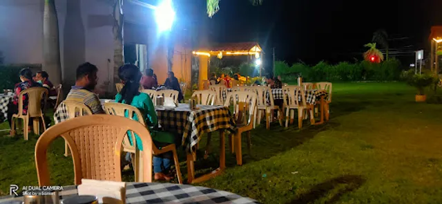 The Flavour Restaurant | Best Family Garden (Restaurant) In Bhandara