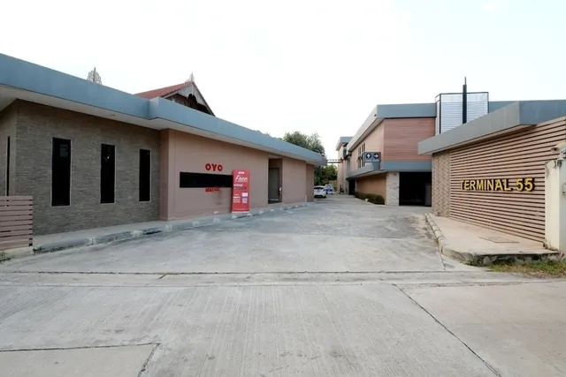 OYO 477 Sriracha Hotel And Spa