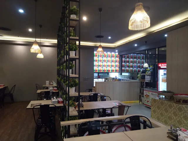 Hatyai Sashimi Grand