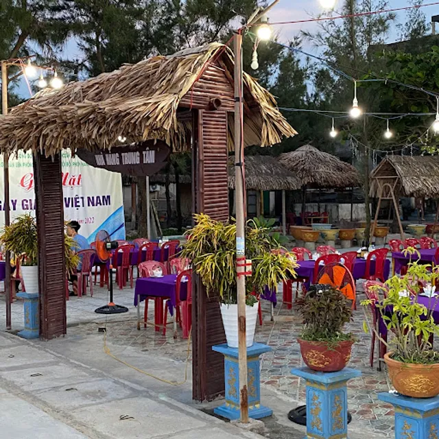 Trung Tâm Seafood Restaurant