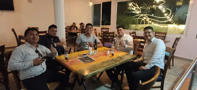 Santo Río Restaurant & Bar