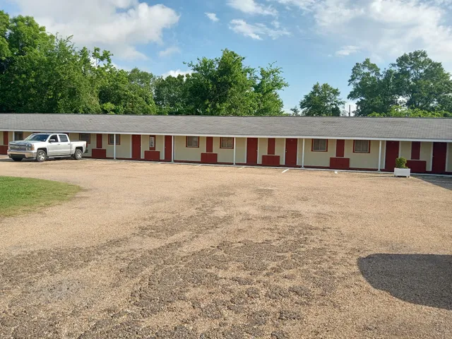 Bayou L Motel