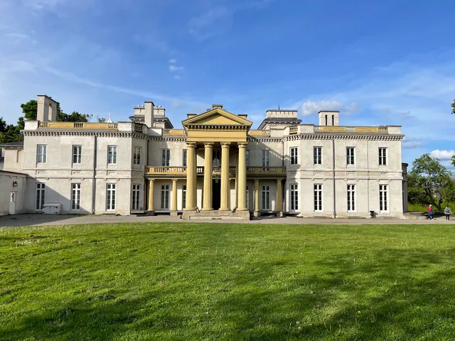 Hamilton Bay View Point