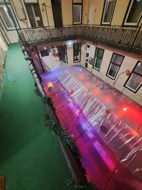 K21 party apartment hotel up to a ruin bar