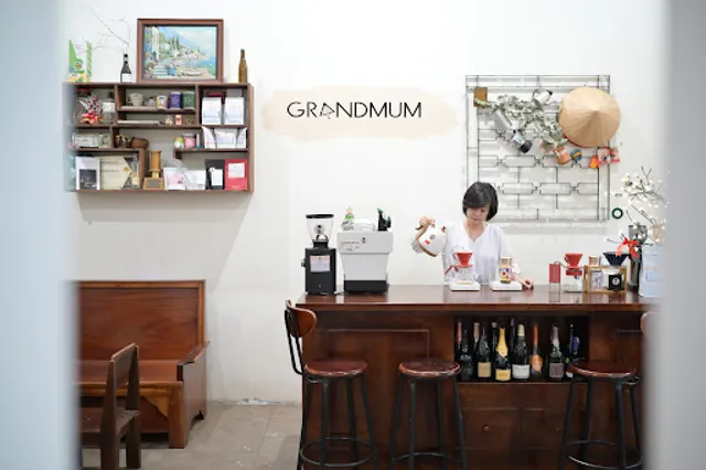 GRANDMUM CAFE