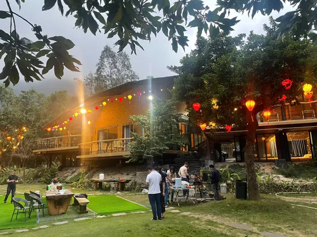 Maki Dong Do Lakeside Retreat