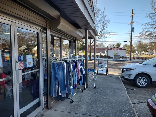 Evergreen Consignment and Gift Co.