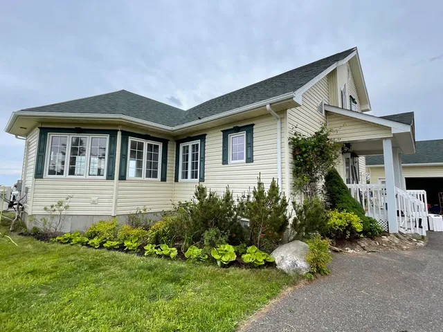 Phare des Dunes Lighthouse