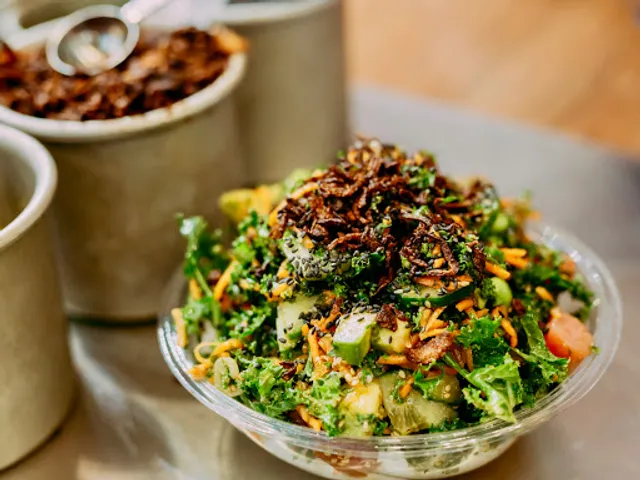 Hula Poke Waterfront Centre