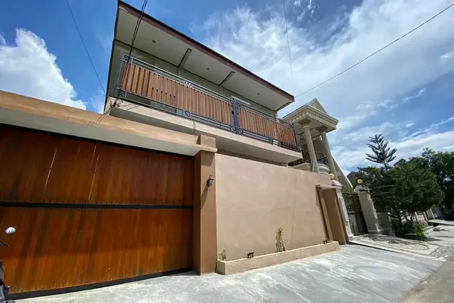 RedDoorz near Mojokerto Train Station