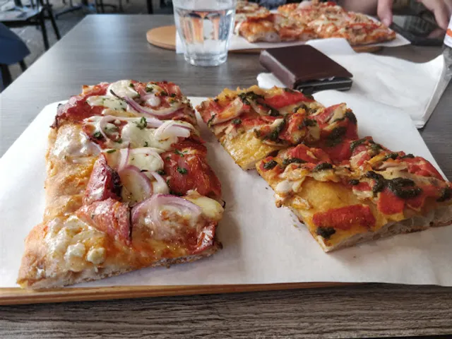 SUGO Pizza - Rotterdam Aert vannes
