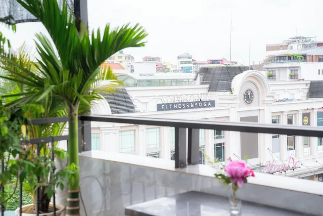 Golden Rose Premium Hotel