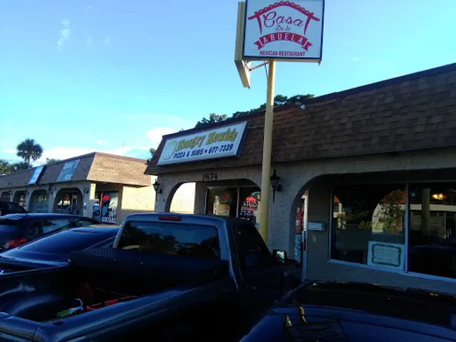 Hungry Howie's Pizza & Subs