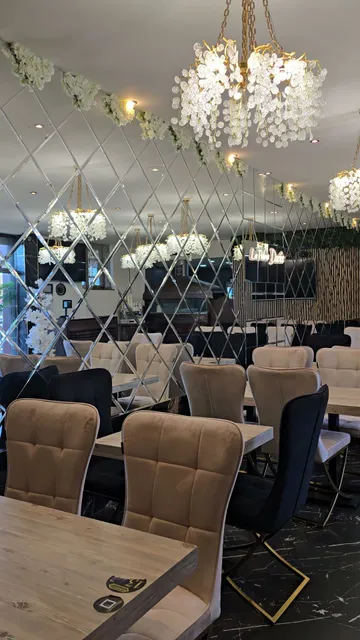 La Palme dorée ( Marmarays )