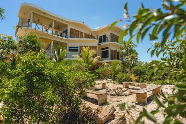 Casa Mía El Cuyo Eco Beach Boutique Hotel